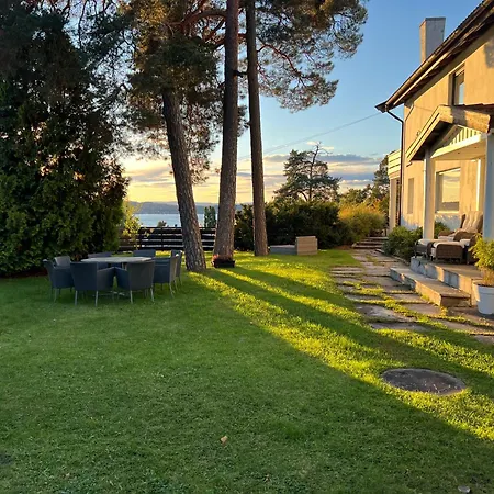 Large With Garden And Beautiful Sea View فيلة