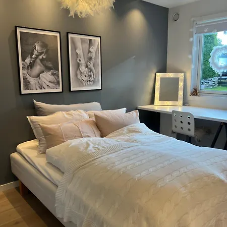 Large With Garden And Beautiful Sea View *