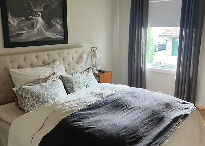 Large With Garden And Beautiful Sea View Oslo