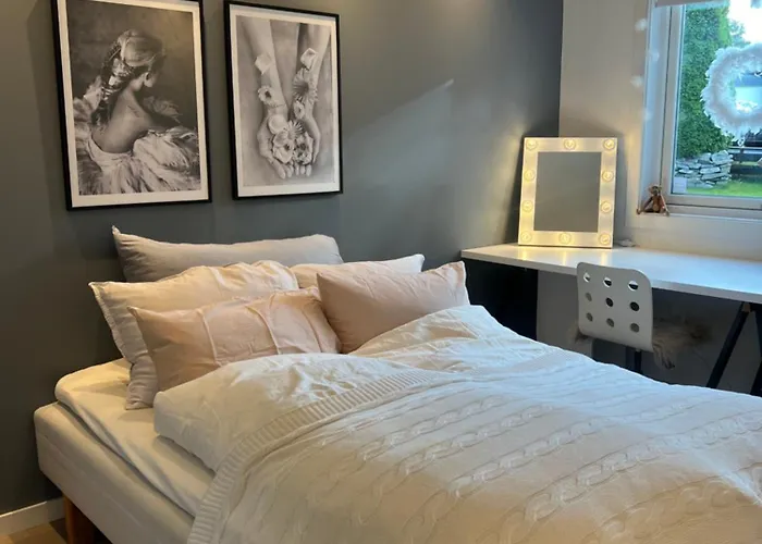 Large With Garden And Beautiful Sea View *