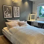 Large With Garden And Beautiful Sea View *